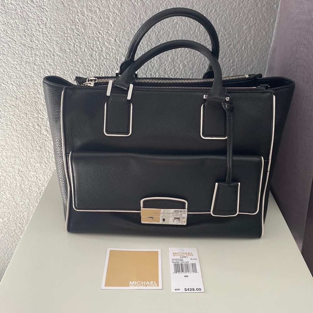 🌟 SOLD🌟Michael Kors Audrey Large